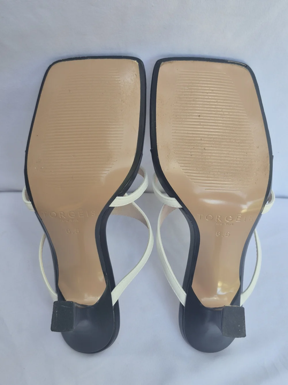 TORGEIS Two Tone Black White Square Toe Thong Heeled Mule Sandals Size 6.5M